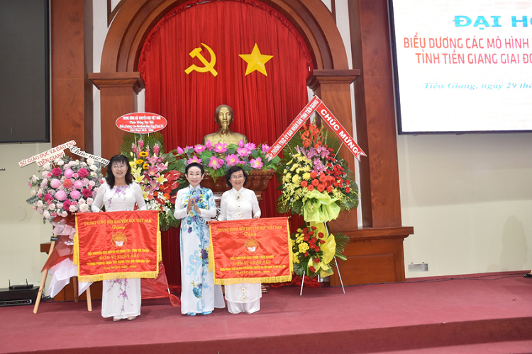 Tien Giang: Bieu duong cac mo hinh hoc tap tieu bieu