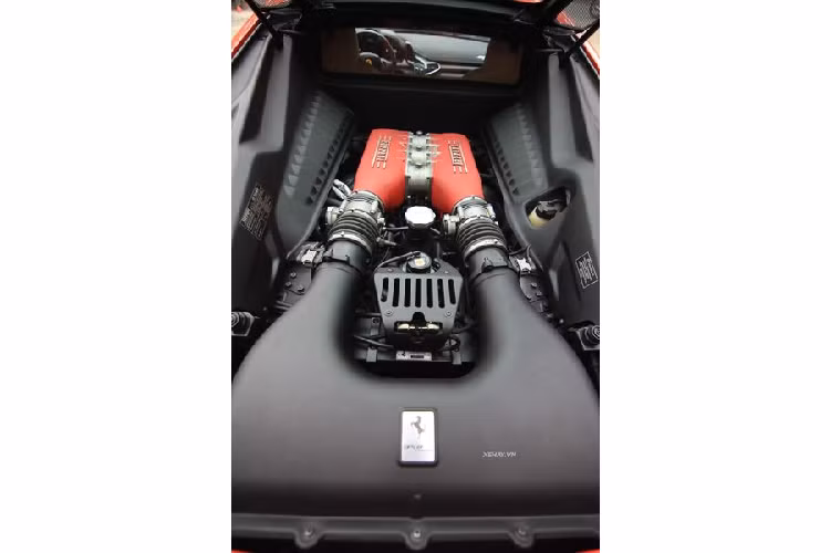 Bên cạnh chiếc 458 Italia này, vị đại gia còn sở hữu nhiều cái tên đình đám và nổi bật khác như McLaren 650S Spider MSO, Audi R8 V10 Plus, Lamborghini Huracan LP610-4, Porsche 911 GT2 RS, Rolls-Royce Phantom EWB, Maybach 62S, Rolls-Royce Wraith, Rolls-Royce Phantom Drophead Coupe, Maserati Granturismo,...