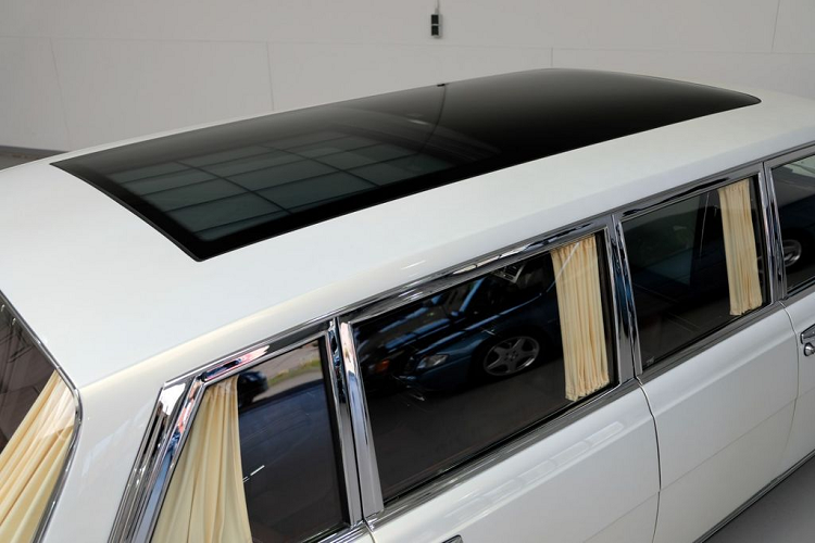 Đặc biệt, tất cả những nâng cấp này đều được thực hiện song song với việc giữ gìn và bảo tồn nét thiết kế cổ điển trên chiếc xe. Quá trình tái thiết những chiếc Mercedes-Benz 600 Pullman bắt đầu từ năm 2007, là một dự án trong kế hoạch phục hưng những mẫu xe cổ, với sự hợp tác giữa Mercedes-Benz Classic và Daimler AG.