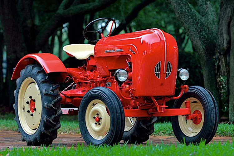 Ngay từ thời kỳ đầu thập niên 1930, một thời điểm khi ngành công nghiệp Châu Âu đang bắt đầu sản sinh ra những kỹ sư sẽ thay đổi thế giới mãi mãi, Ferdinand Porsche đã nỗ lực nghĩ ra một chiếc xe thể thao Porsche chân chính, phù hợp cho mọi người dân Châu Âu. Đồng lúc đó, ông ấy cũng phát triển một công cụ môtô hóa dành cho nông nghiệp.