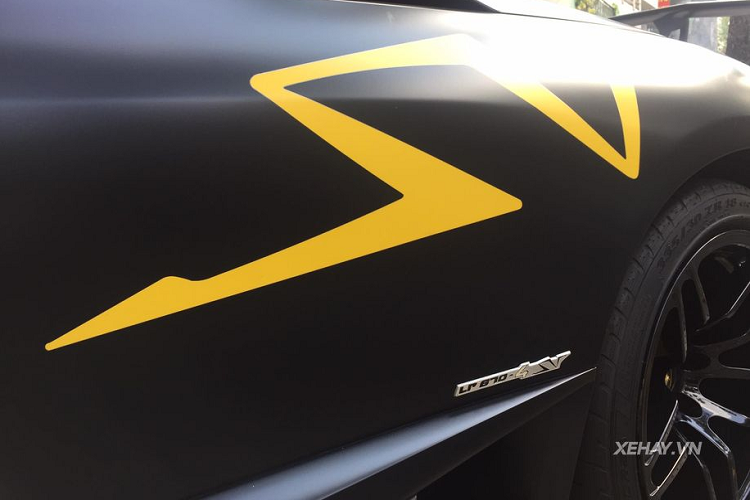 "Trái tim" của siêu phẩm Lamborghini Murcielago LP670-4 SV độc nhất Việt Nam là khối động cơ V12 6.5L cho ra công suất tối đa 670 mã lực và mô-men xoắn cực đại 660 Nm.