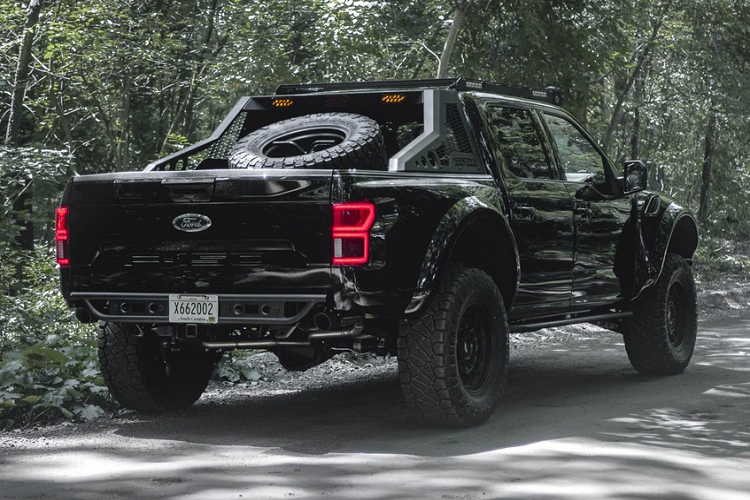 Giá xe Ford F-150 độ động cơ mạnh 684 mã lực này không được Mil-Spec Automotive công bố rộng rãi.