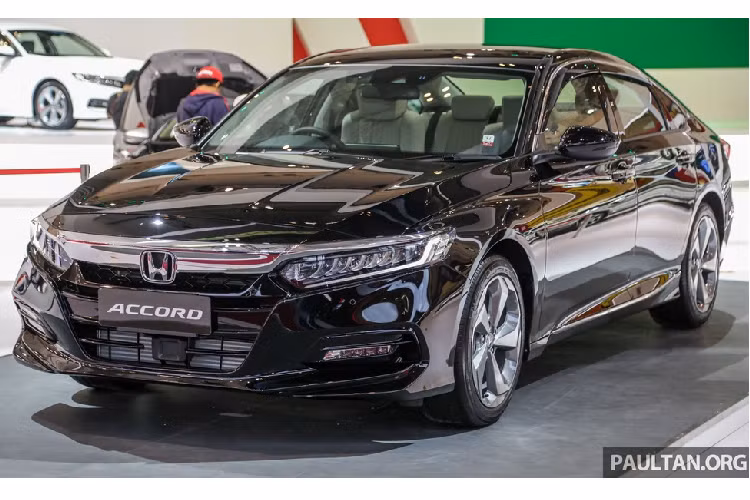 Honda Malaysia chính thức mở bán chiếc Accord 2020. Malaysia là một trong những thị trường mở bán chiếc xe Honda Accord 2020 thế hệ thứ 10 trễ nhất khu vực. Mẫu sedan hạng D thế hệ mới đã ra mắt tại Thái Lan hồi tháng 3/2019, Indonesia (tháng 7/2019), Philippines (tháng 9/2019), Singapore và Việt Nam (tháng 10/2019).