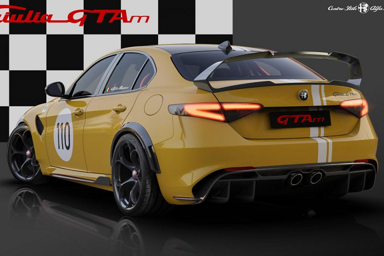 Alfa Romeo Giulia GTA 2020 mới được trang bị kèm hệ thống xả titan Akrapovič với đầu xả kép được đặt ở giữa phần cản sau. Để tăng tính ổn định, Alfa nâng bề rộng vệt bánh xe thêm 50 mm cùng phần thân rộng hơn. Ngoại thất của xe sở hữu nhiều chi tiết được làm bằng sợi carbon cùng nhiều chi tiết khí động học tăng cường hơn.