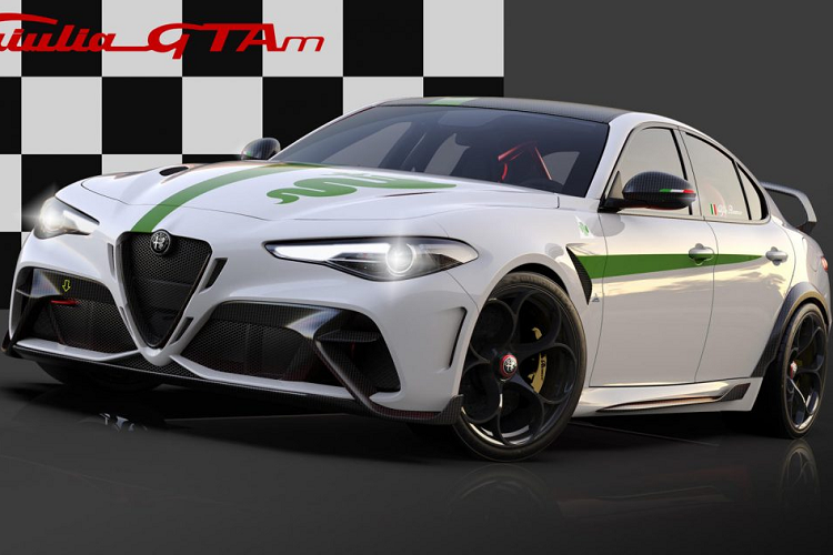 Bên trong, Alfa Romeo trang bị cho khoang nội thất của GTA bằng chất liệu da Alcantara với các chi tiết bao gồm bảng điều khiển, tấm cửa, cột trụ và phần trung tâm của ghế ngồi.