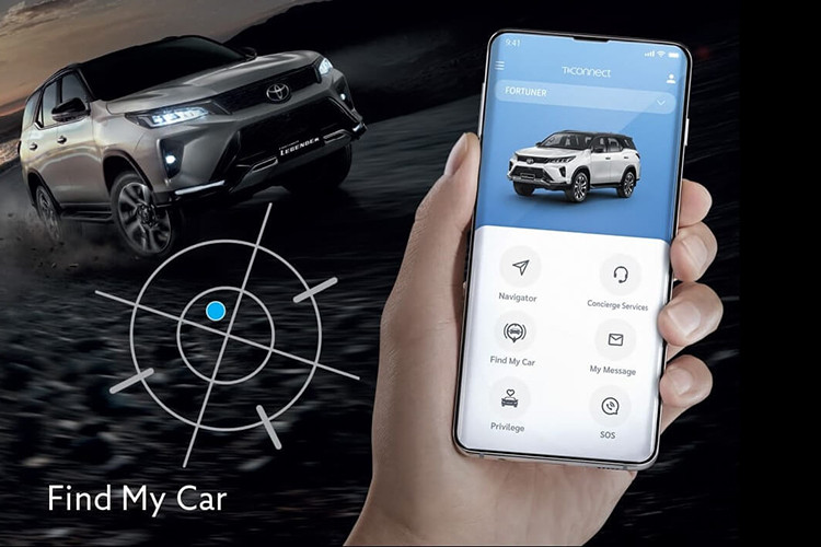 Nhờ động cơ mạnh hơn, sức kéo của Toyota Fortuner bản nâng cấp 2021 tăng thêm 300 kg, đạt mức 3.100 kg. Trục xe cũng được cải tiến để giảm thanh và rung động dội vào cabin. Tình trạng và vị trí bánh xe được hiển thị lên màn hình MID giữa đồng hồ.