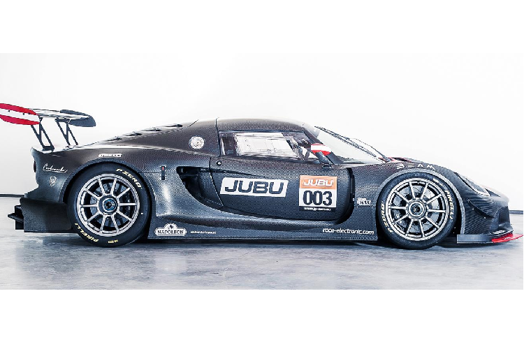 ZEROrace có tổng trọng lượng không tải chỉ là 960 kg, đồng nghĩa nó cực kỳ nhanh và linh hoạt. Quá trình giao hàng ZEROrace và ZEROtrack sẽ bắt đầu trong mùa xuân năm 2021, trong khi bản ZEROstreet sẽ cần chờ tới mùa xuân năm 2022.