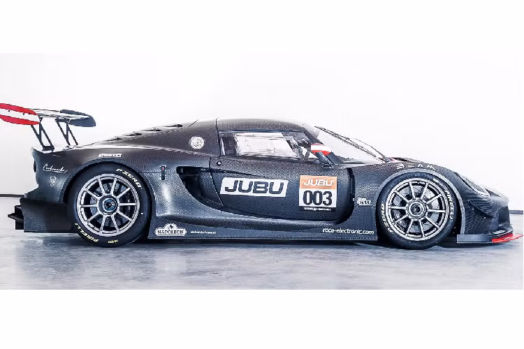 ZEROrace có tổng trọng lượng không tải chỉ là 960 kg, đồng nghĩa nó cực kỳ nhanh và linh hoạt. Quá trình giao hàng ZEROrace và ZEROtrack sẽ bắt đầu trong mùa xuân năm 2021, trong khi bản ZEROstreet sẽ cần chờ tới mùa xuân năm 2022.