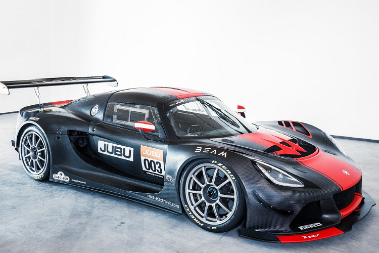 Giá xe JP Zero mới này sẽ khởi điểm là 249.000 euro (tương đương 6,89 tỷ đồng) đối với ZEROtrack và có thể lên cao tới 650.000 euro (xấp xỉ 18 tỷ đồng) đối với bản Zerostreet. Jubu sẽ chỉ chế tạo 20 chiếc mỗi phiên bản, tổng cộng tất cả 60 chiếc mà thôi.