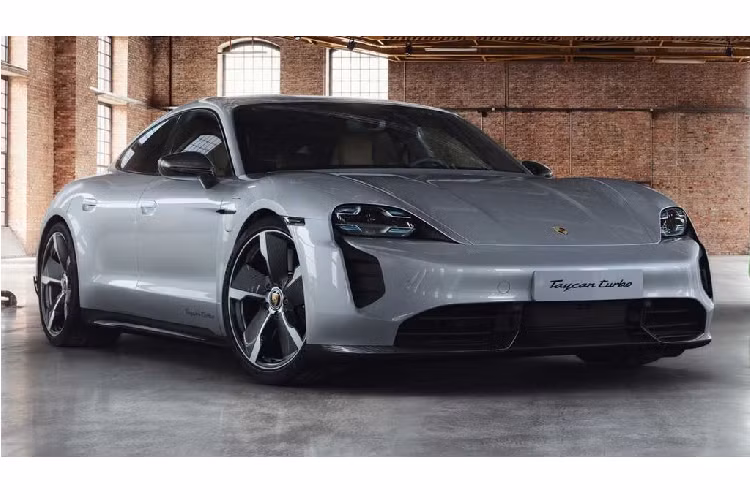 Có thể nói, cá nhân hóa chính là chìa khóa quan trọng trong ngành công nghiệp ôtô hiện đại ngày nay. Đã có nhiều nhà sản xuất sử dụng các chương trình từ nhà máy nhằm cung cấp cho khách hàng khả năng tùy chỉnh những chiếc xe mới của họ theo mong muốn và xe điện Porsche Taycan cũng không hề ngoại lệ.