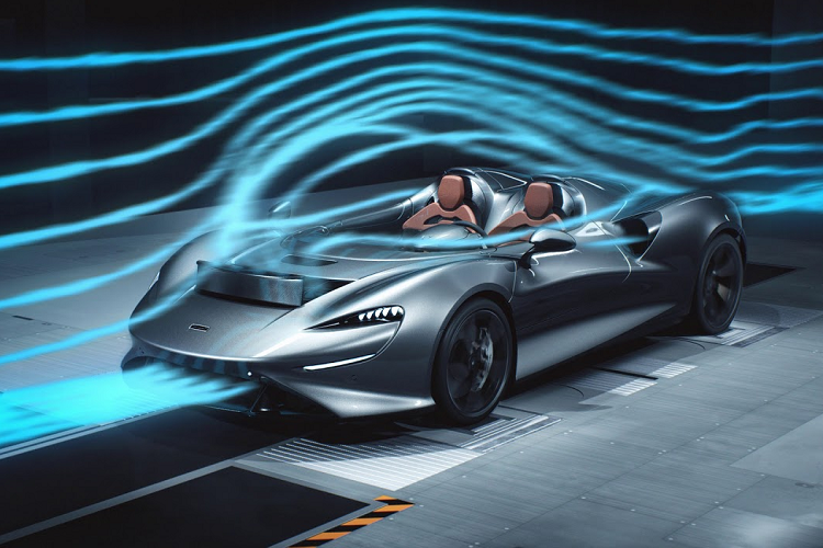 Còn về phần Evla, có lẽ, chiếc xe này sẽ phù hợp nhất khi được sử dụng cho các buổi gặp mặt cuối tuần hoặc các cuộc gặp gỡ siêu xe. Vì là một chiếc siêu xe không được trang bị kính chắn gió lẫn mui xe, Elva khó lòng có thể trở thành một sự lựa chọn thường xuyên hay ở những chuyến đi xa.