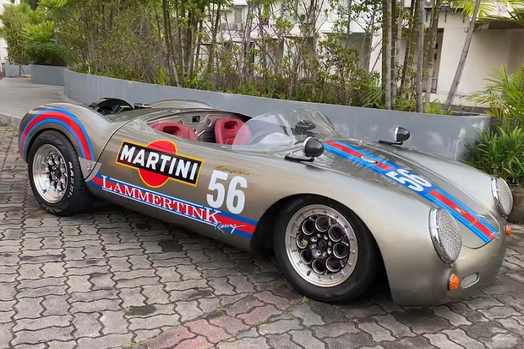 Không giống xe nguyên bản, chiếc Porsche “tự chế” này không hề lắp cửa ra vào, vậy nên người ngồi cứ thế bước vào.