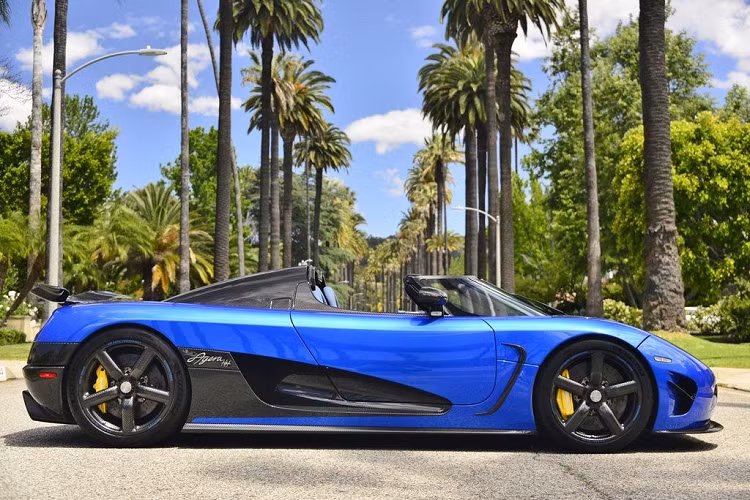 Hiện tại, giá xe Koenigsegg Agera S vẫn chưa được công bố nhưng đối với một biến thể hiếm có như vậy, mức giá để có thể sở hữu chiếc xe được dự đoán sẽ không hề rẻ.