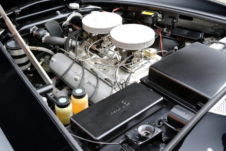 Xe sở hữu phần thân xe được làm hoàn toàn bằng nhôm và mỗi chiếc đều được chế tạo theo những yêu cầu khác nhau, không hề giống nhau.