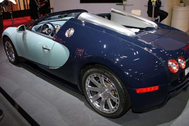 Nói về những chiếc xe Bugatti biểu tượng lịch sử, năm nay những chiếc Bugatti Veyron đầu tiên sẽ đón sinh nhật lần thứ 15 của chúng.