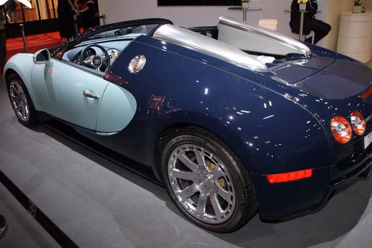 Nói về những chiếc xe Bugatti biểu tượng lịch sử, năm nay những chiếc Bugatti Veyron đầu tiên sẽ đón sinh nhật lần thứ 15 của chúng.