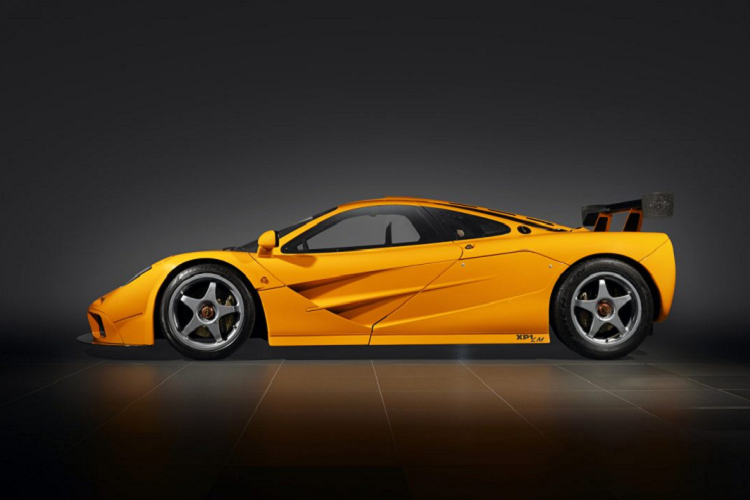 Chiếc xe được bán với 5 chiếc bản thương mại cùng 1 chiếc prototype được lưu giữ tại nhà máy tới tận bây giờ. Chiếc xe này đã được Giám đốc điều hành của thương hiệu McLaren, Ron Dennis hứa thưởng tay đua Công thức 1 Lewis Hamilton nếu anh giành được hai danh hiệu Giải vô địch Thế giới Công thức Một.