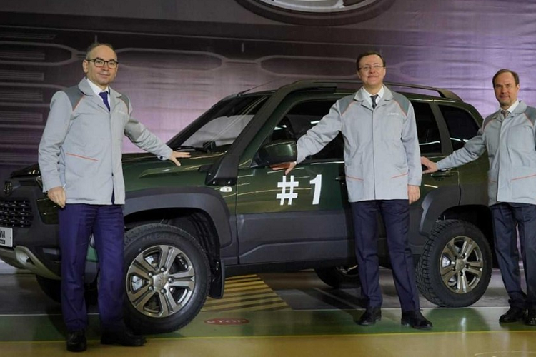 Hiện giá xe Lada Niva Travel 2021 vẫn chưa được công bố. Trong khi đó, phiên bản cũ của mẫu xe này có giá từ 726.000 - 869.000 Ruble (khoảng 223,5 - 267,5 triệu đồng).