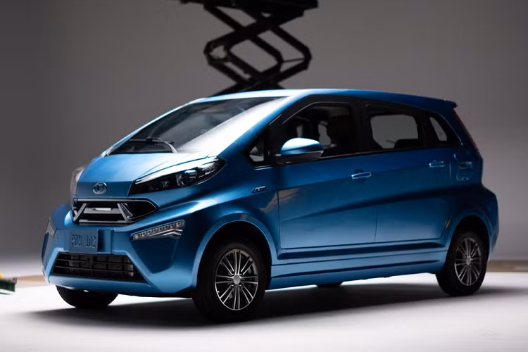 Nhìn chung, cả hai mẫu xe điện Kandi tại Mỹ trông đều rất bình thường và không có gì đặc biệt lôi cuốn. Tuy nhiên, điểm quan trọng là chúng rất rẻ, phù hợp với điều kiện kinh tế của nhiều người mà vẫn đảm bảo thân thiện môi trường.