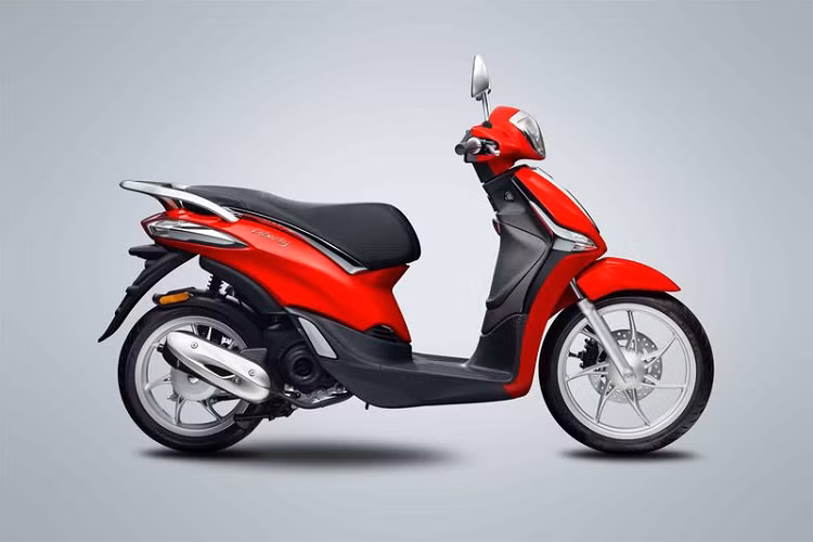 Danh mục sản phẩm của Piaggio sở hữu hơn 15 mẫu xe động cơ 50cc với không dưới 25 phiên bản khác nhau đến từ các thương hiệu Piaggio, Vespa, Gilera, Aprilia, Derbi và Scarabeo.
