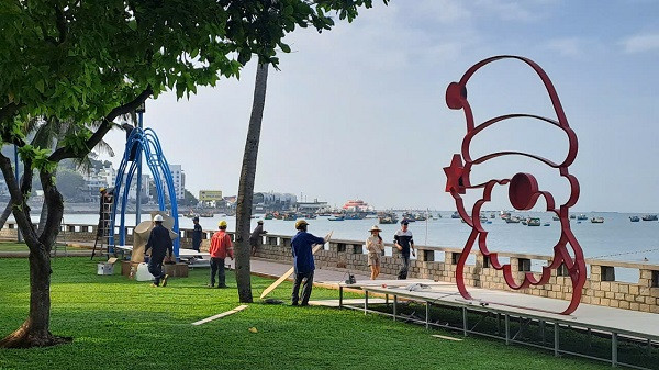 Cận cảnh gói thầu trang trí Tết 2025 tại Vũng Tàu - Hình 8 Can canh goi thau trang tri Tet 2025 tai Vung Tau-Hinh-8