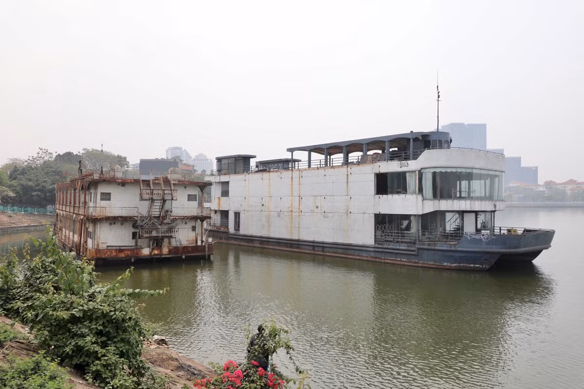 “Tau ma” o Ho Tay van chua dep xong vi co gi?-Hinh-2