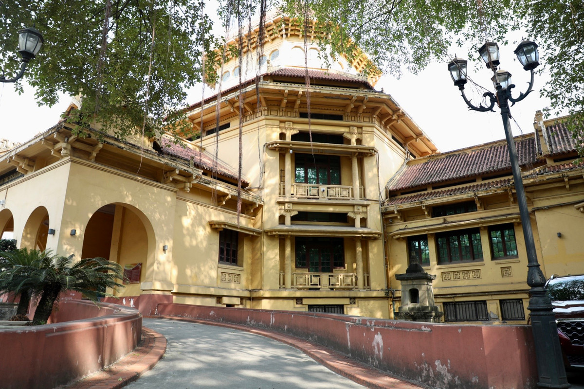 Công trình do người Pháp xây dựng từ năm 1926 – 1932. 