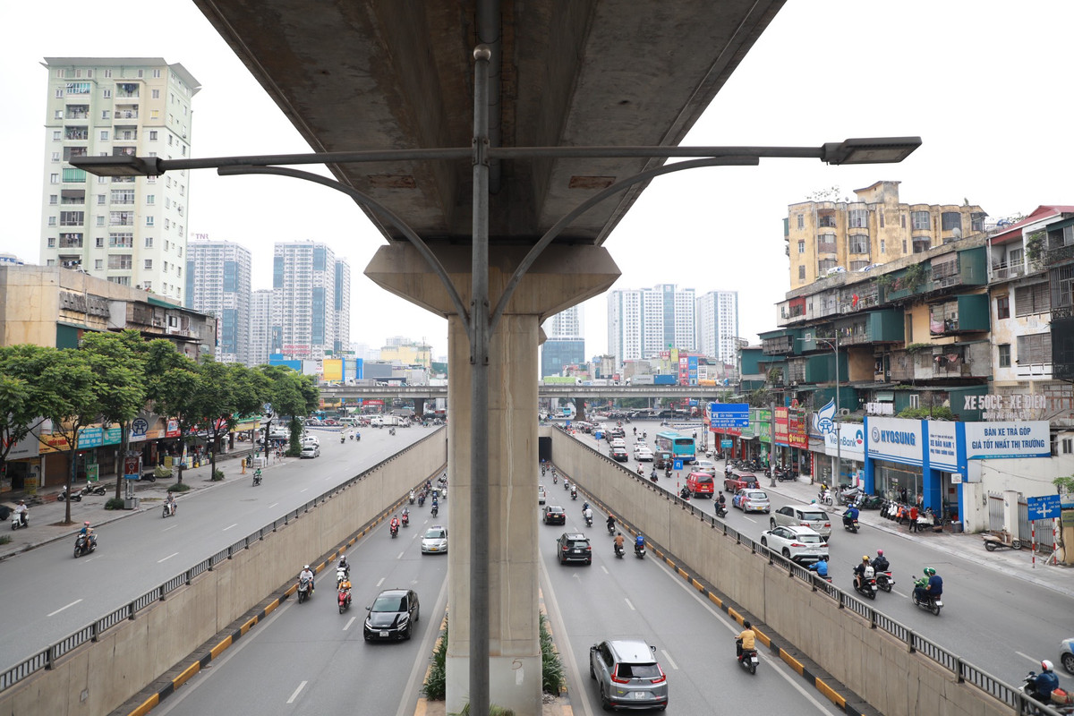 Đoạn lòng đường Nguyễn Trãi được xác định quây rào là từ ngõ 495 Nguyễn Trãi (gần nút giao Lương Thế Vinh) đến điểm giao Nguyễn Trãi - Nguyễn Xiển.