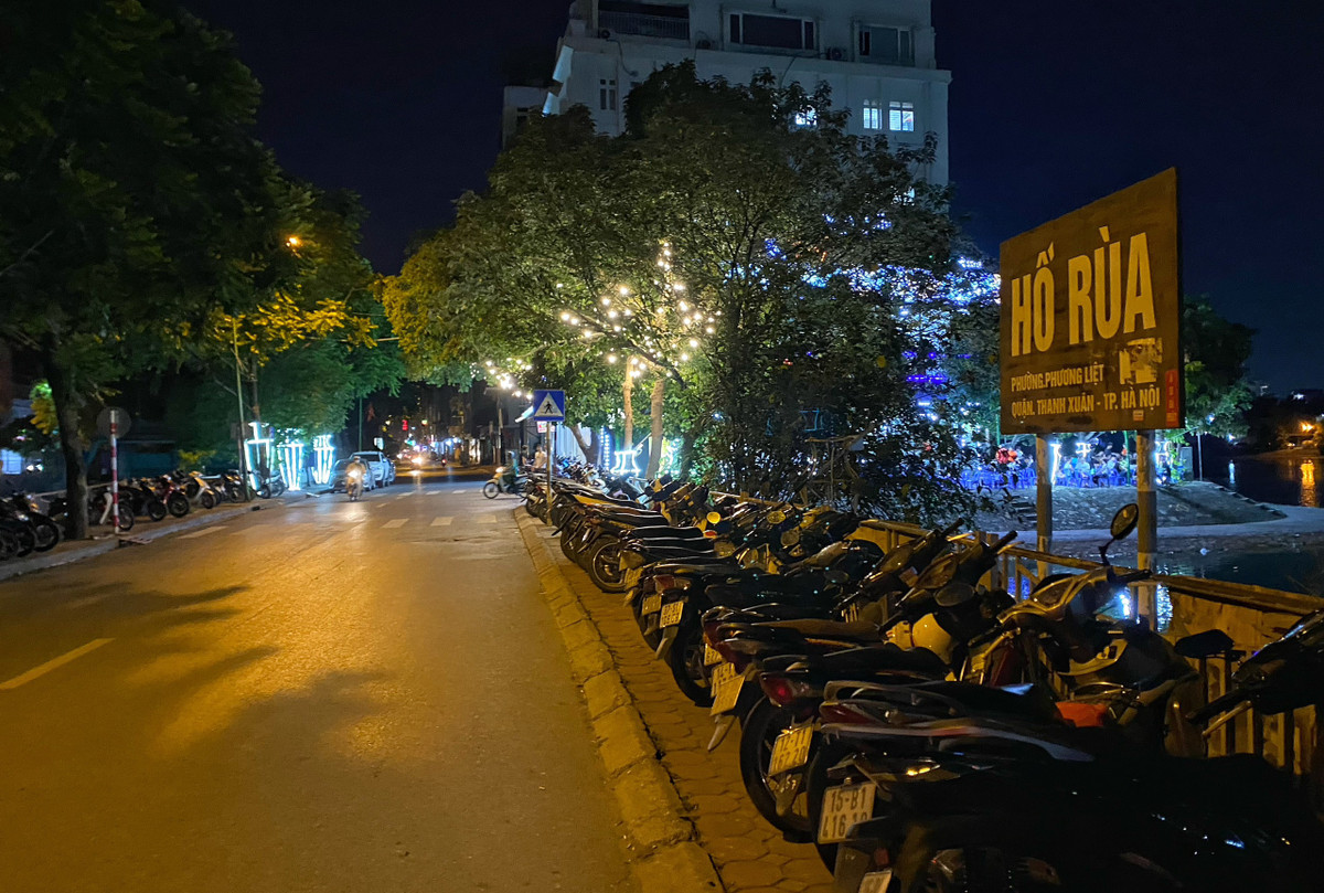 Trước thực trạng này, người dân mong muốn chính quyền phường Phương Liệt xử lý dứt điểm vụ việc, trả lại không gian vốn có cho hồ Rùa.