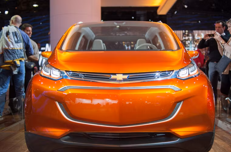 GM cho biết Bolt EV Concept sẽ có phạm vi hoạt động vào khoảng 320 km cho một lần sạc đầy.