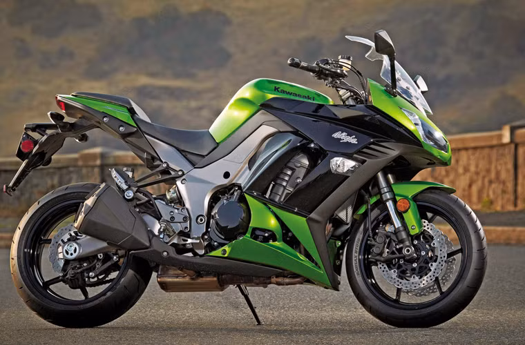 Kawasaki Ninja 1000, giá 11.999 USD 
