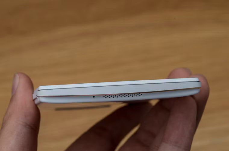 Phần loa và micro