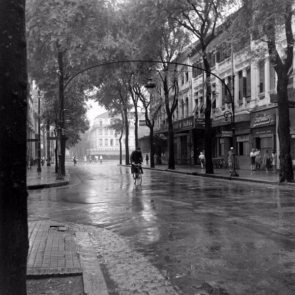 Mưa trên phố Catinat.