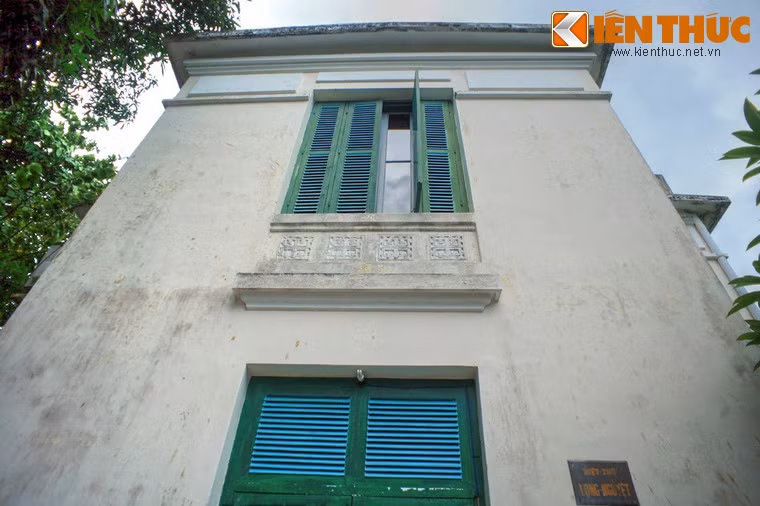 Vào thời điếm đó, "Đệ nhất phu nhân" Trần Lệ Xuân đã đặt cho biệt thự Xương Rồng tên mới là Nghinh Phong, biệt thự Bông Sứ là Vọng Nguyệt. Ảnh: Biệt thự Vọng Nguyệt.