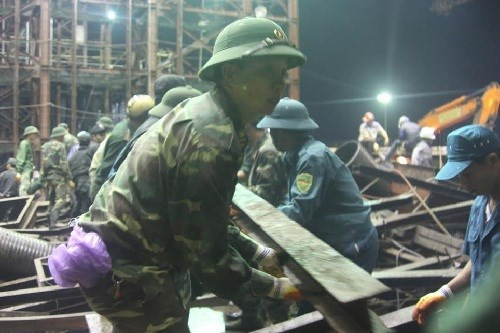 Khi tai nạn xảy ra, có hơn 50 công nhân đang làm việc tại đây, đa số là công nhân Việt Nam tăng ca, không có người nước ngoài. Ảnh: Thanh Niên.