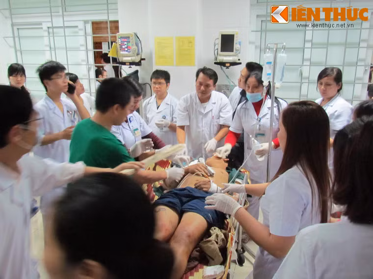 Doan chuyen gia Bo Y te den hien truong vu Formosaa