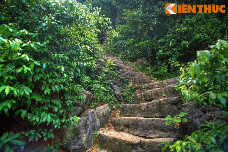 Kham pha lang mo co phong thuy dac biet cua vua Dinh