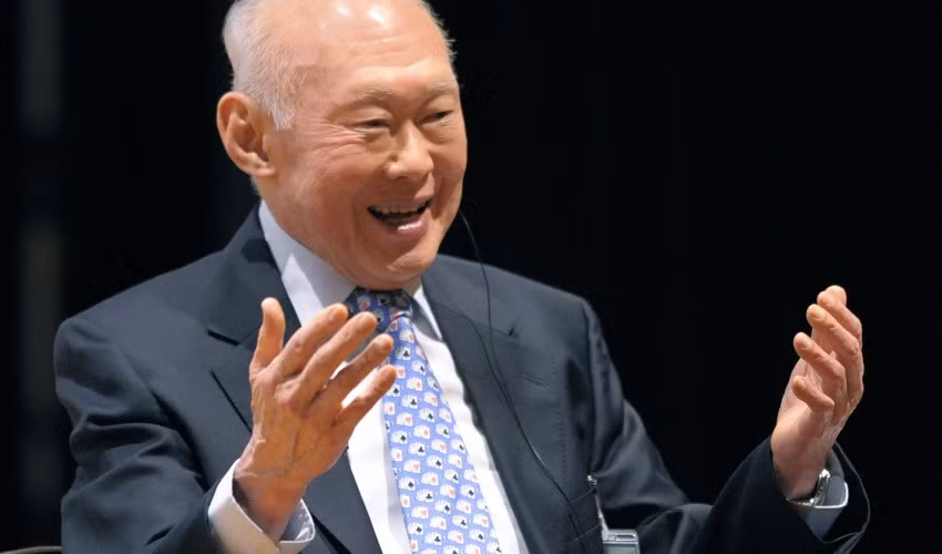 Trong chuyến đi này, ông đã thăm Hà Nội, TP.HCM và Đồng Nai, trò chuyện thân mật cả ngày với Thủ tướng Võ Văn Kiệt, tiếp xúc với Tổng bí thư Đỗ Mười, cựu Thủ tướng Phạm Văn Đồng, cựu Tổng bí thư Nguyễn Văn Linh...