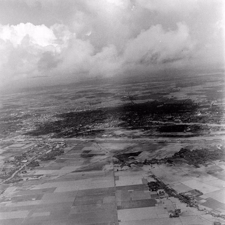 Những cánh đồng ở ngoại ô Sài Gòn.