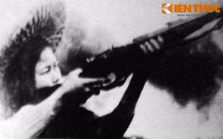 Nữ du kích Bùi Thị Vân ở xóm Lai Vu, Kim Thành, Hải Dương.