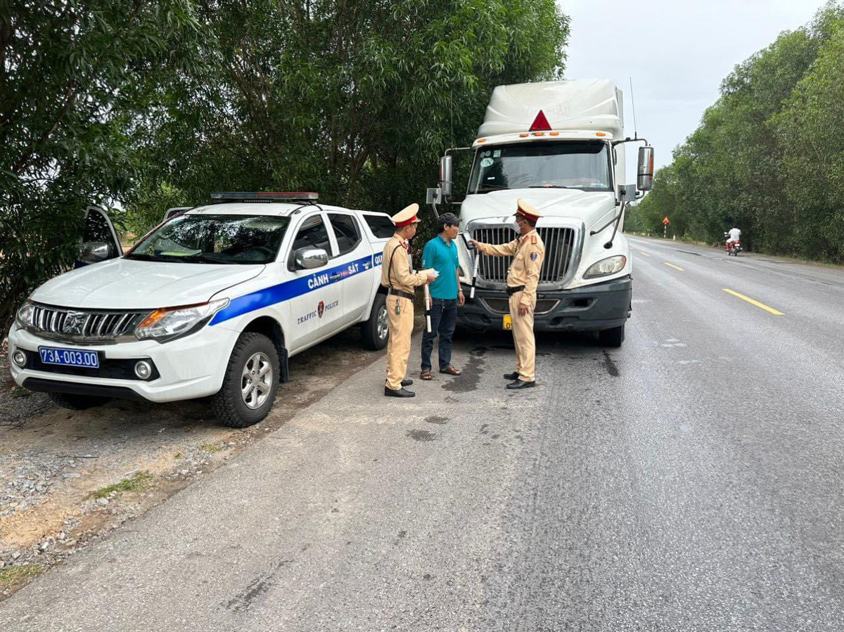 Quang Binh: Dam bao ATGT dip nghi le va dau nam hoc moi