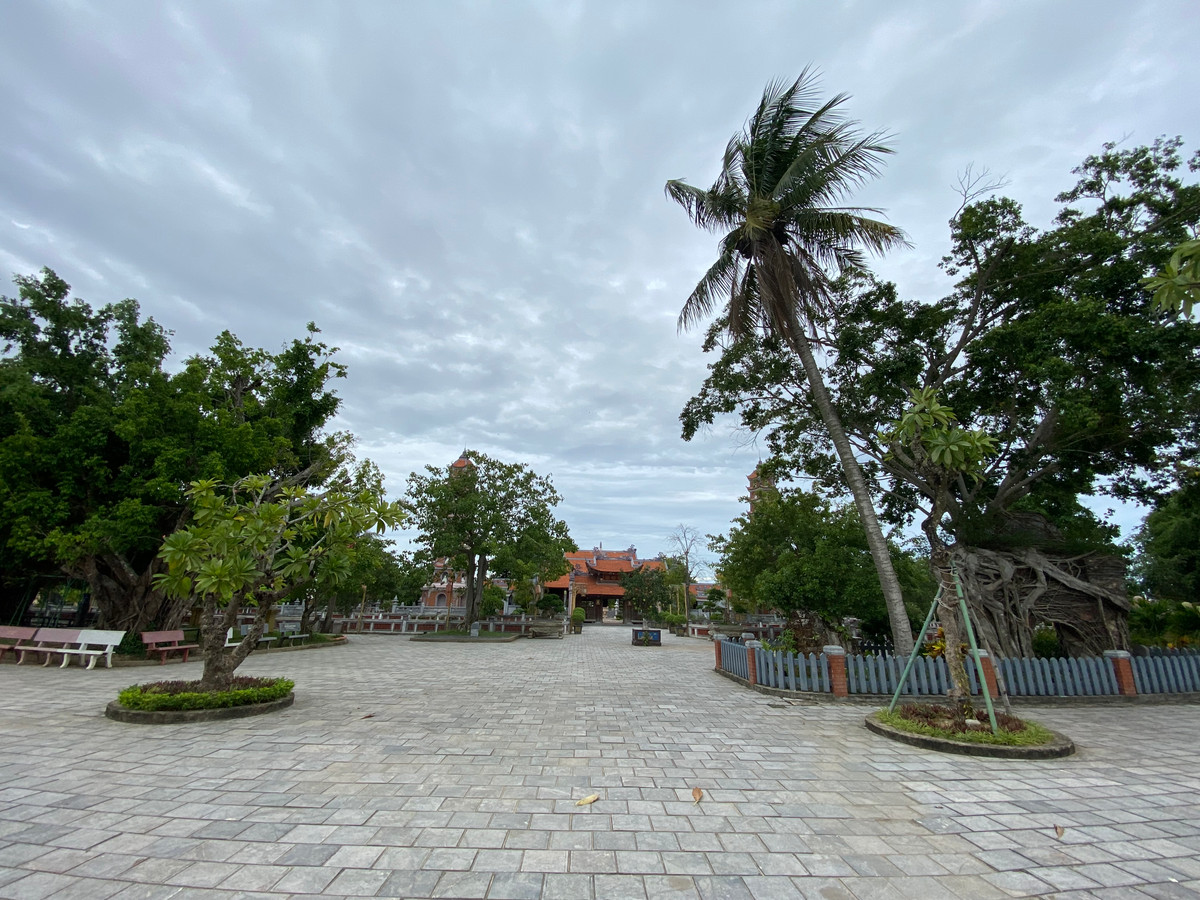 Với những giá trị về văn hóa, lịch sử, cuối năm 2015, chùa Hoằng Phúc được công nhận là Di tích lịch sử cấp Quốc gia. Ngôi chùa là không gian để người dân và du khách tìm về những yếu tố văn hóa tâm linh, những giá trị truyền thống đặc sắc của quê hương, đất nước.