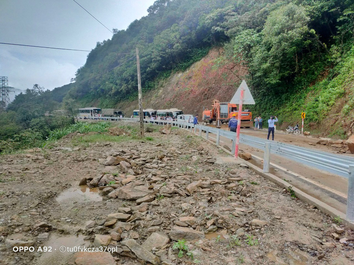 Nhờ vậy dù bị ảnh hưởng nặng nề, tuy nhiên tuyến đường lên cửa khẩu quốc tế Cầu Treo sớm được khắc phục đảm bảo thông tuyến.