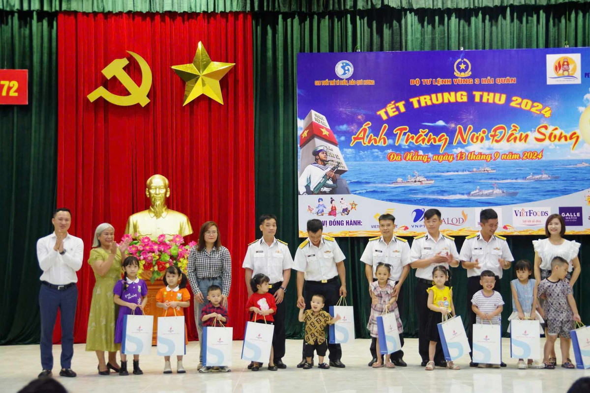 Tet Trung thu 'Anh trang noi dau song' nam 2024-Hinh-3