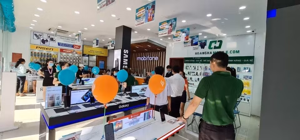 Hoang Ha Mobile no vay gap 9 lan von chu so huu