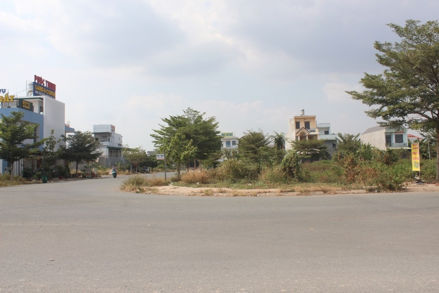 Ai đứng sau Cty Hưng Phát bị phạt không giấy phép môi trường? Ai dung sau Cty Hung Phat bi phat khong giay phep moi truong?