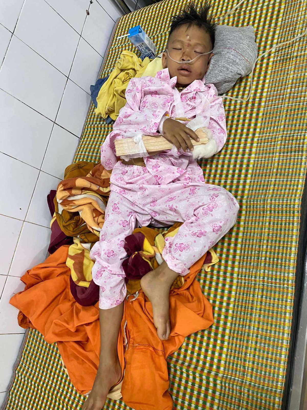 Hòa Bình: Sạt lở đất ở Kim Bôi, 2 người chết Hoa Binh: Sat lo dat o Kim Boi, 2 nguoi chet