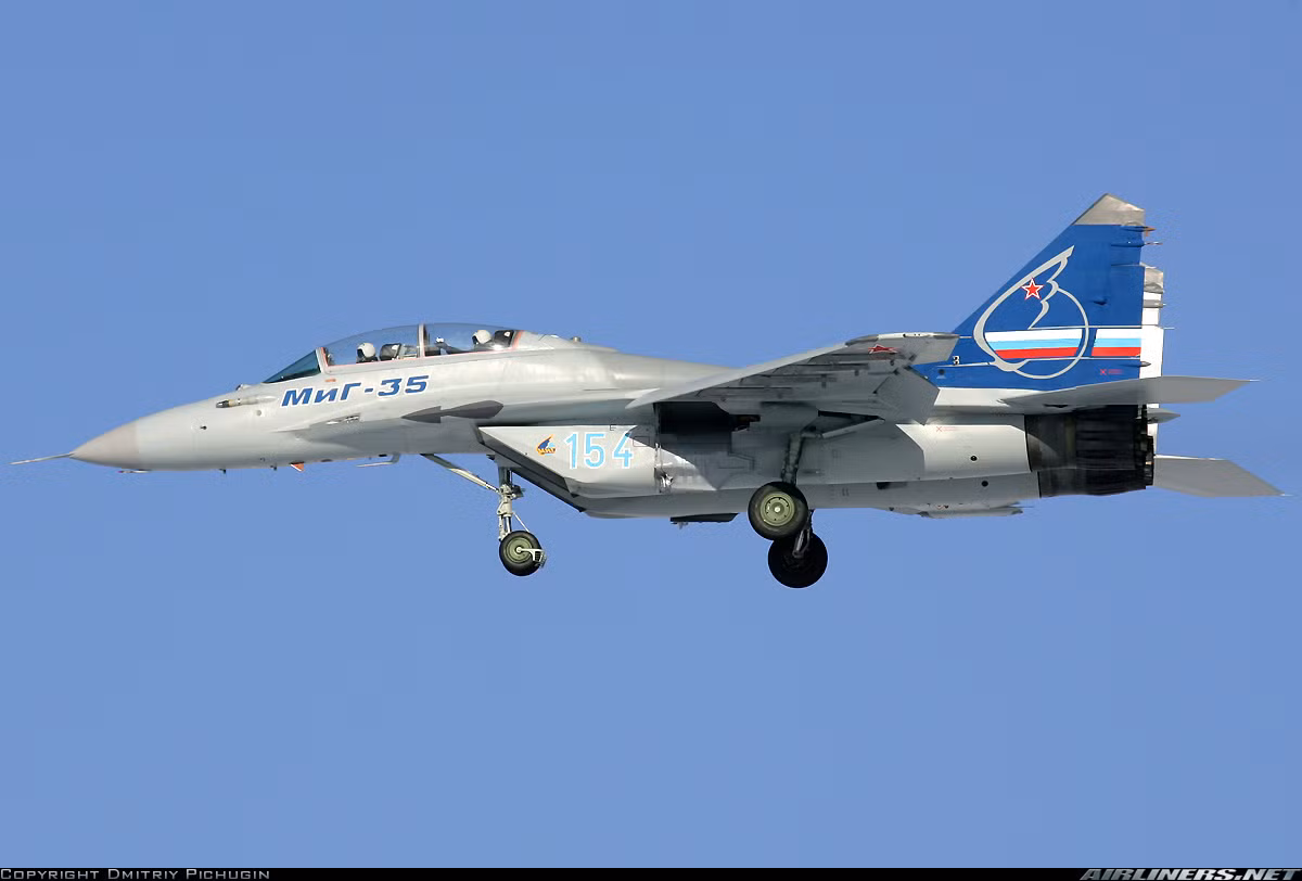 MiG-35 được đánh giá là một trong những tiêm kích đa năng thế hệ 4++ hiện đại nhất thế giới, có khả năng đối kháng với các dòng tiêm kích thế hệ 5 như F-22, F-35. Nguồn ảnh: Airlines.net