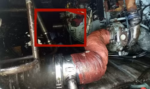 Hệ thống trục chân vịt của tàu bị gãy khiến nước theo đường ống bao của trục tràn vào buồng máy