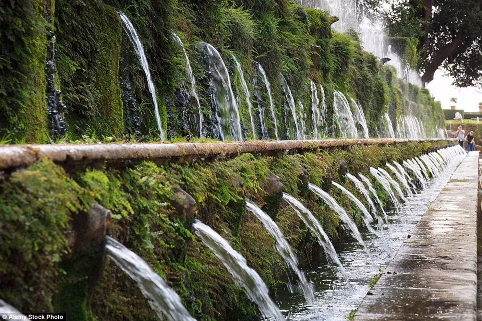 Điều thú vị nhất trong vườn Villa d’Este chính là "bộ sưu tập" đài phun nước.